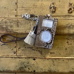 COACH IPOD CASE NWT SNAKESKIN LEATHER RARE DESIGNER